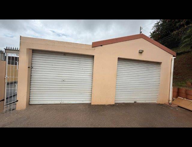 3 BEDROOM TOWNHOUSE FOR SALE IN ESCOMBE